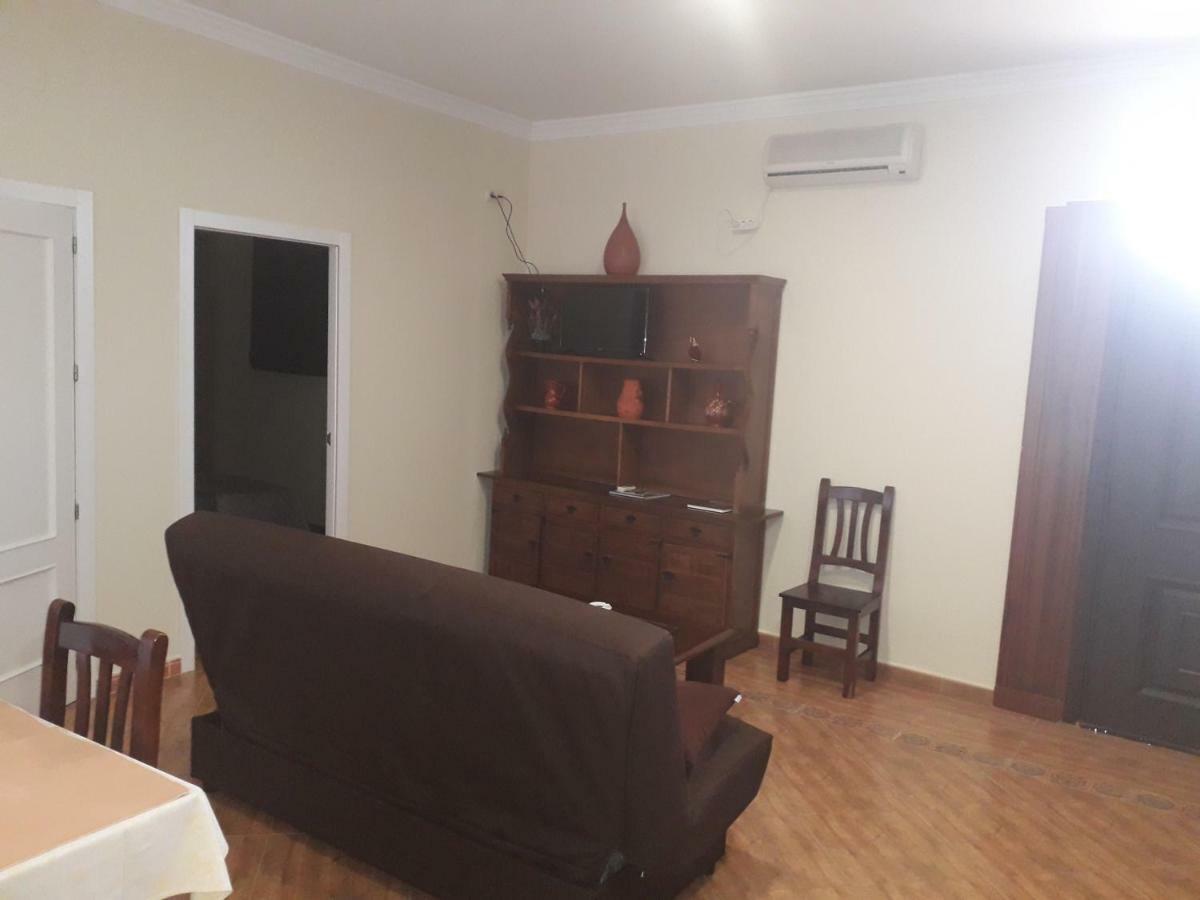 מלון Torremegía Hostal Restaurante Milenium מראה חיצוני תמונה